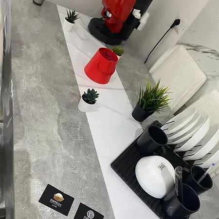 La Rosa Apartment *